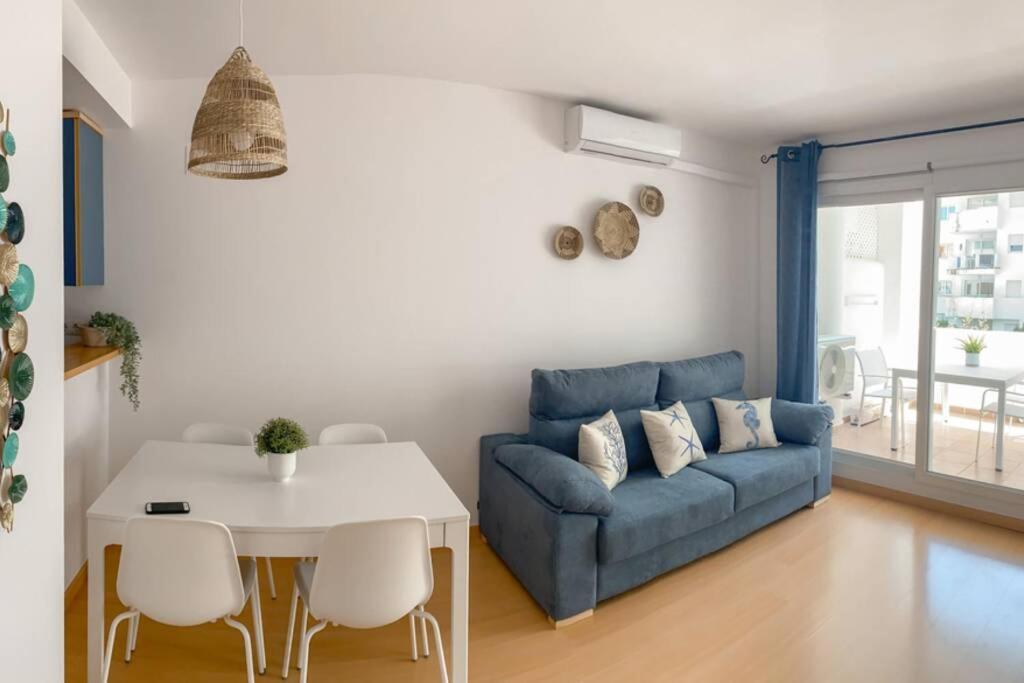 Blue Marina - Terraza, Piscina Y Wifi Gratis Apartment Roses Luaran gambar