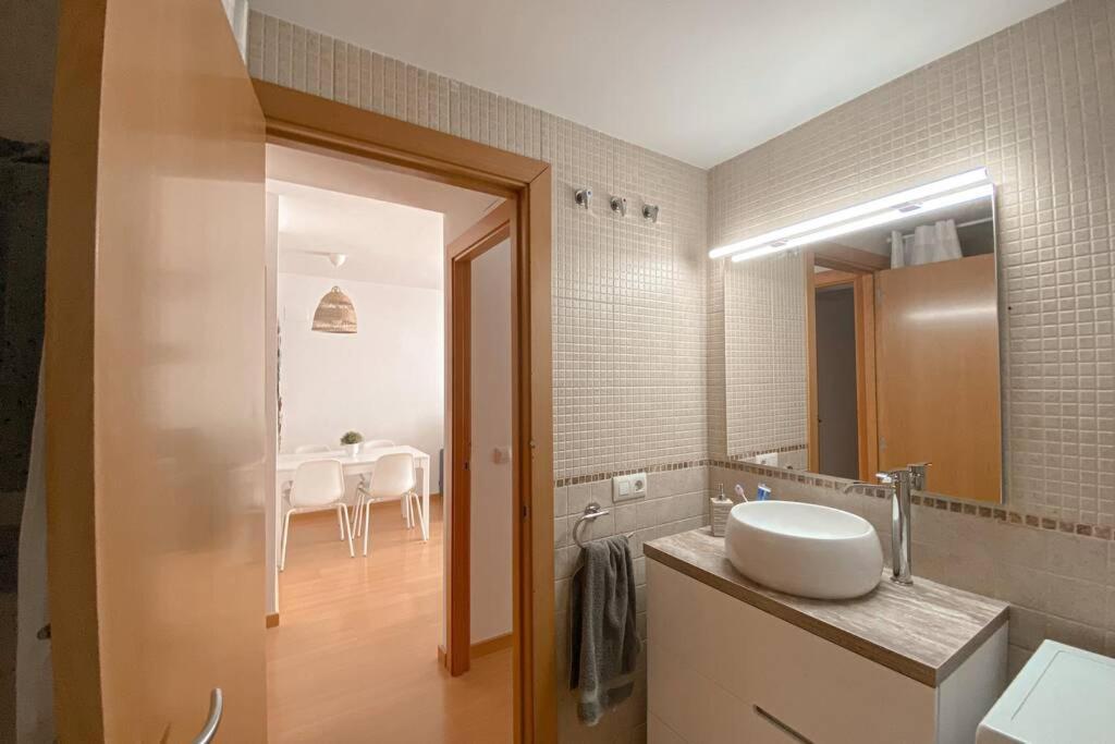 Blue Marina - Terraza, Piscina Y Wifi Gratis Apartment Roses Luaran gambar